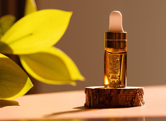 kozmetik kehribar cam damlalıklı şişe